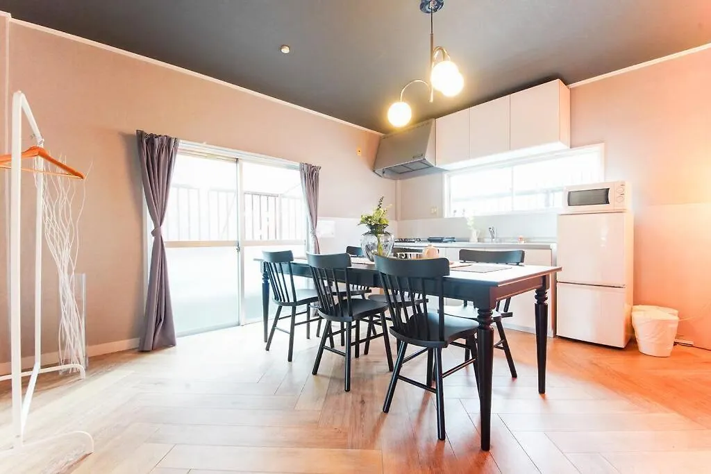 Apartmán Sanacion Namba 難波千日前の5Ldk120平米 駅徒歩2分 広々バルコニーでバーベキューも可能 Ósaka