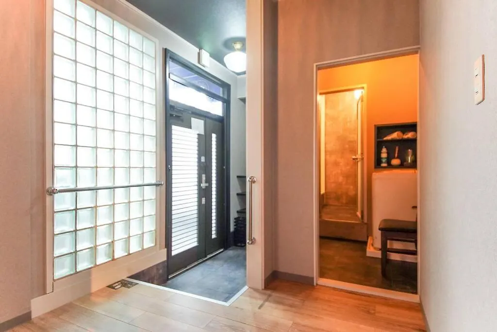 Apartmán Sanacion Namba 難波千日前の5Ldk120平米 駅徒歩2分 広々バルコニーでバーベキューも可能 Ósaka Japonsko