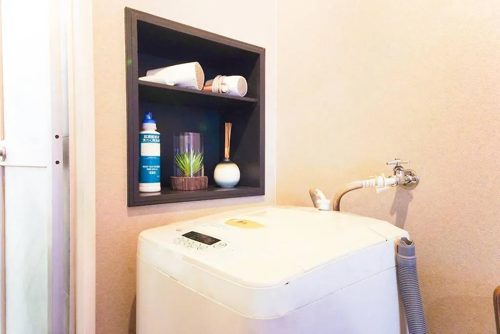 Apartment Sanacion Namba: Spacious 5LDK with BBQ-Ready Balcony Osaka